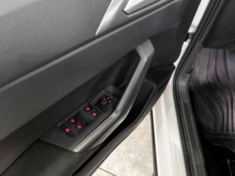 VOLKSWAGEN Nivus 1.0 4P FLEX 200 TSI COMFORTLINE TURBO AUTOM�TICO, Foto 13