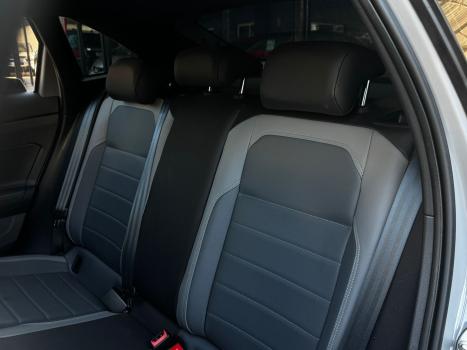 VOLKSWAGEN Nivus 1.0 4P FLEX 200 TSI HIGHLINE TURBO AUTOM�TICO, Foto 14