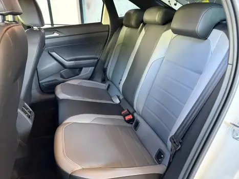 VOLKSWAGEN Nivus 1.0 4P FLEX 200 TSI HIGHLINE TURBO AUTOM�TICO, Foto 19