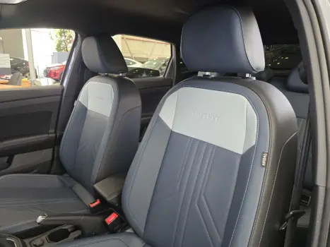 VOLKSWAGEN Nivus 1.0 4P FLEX 200 TSI HIGHLINE TURBO AUTOM�TICO, Foto 15