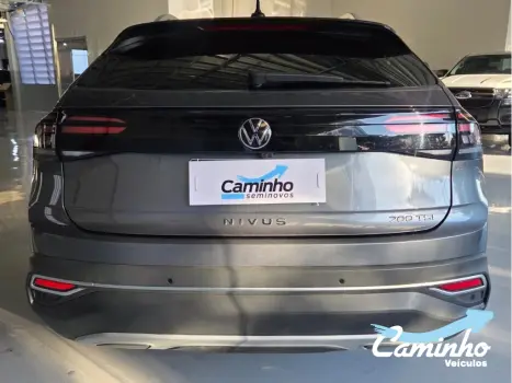 VOLKSWAGEN Nivus 1.0 4P FLEX 200 TSI HIGHLINE TURBO AUTOM�TICO, Foto 6