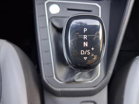 VOLKSWAGEN Nivus 1.0 4P FLEX 200 TSI HIGHLINE TURBO AUTOM�TICO, Foto 13