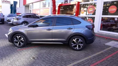 VOLKSWAGEN Nivus 1.0 4P FLEX 200 TSI HIGHLINE TURBO AUTOM�TICO, Foto 15