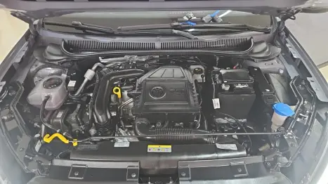 VOLKSWAGEN Nivus 1.0 4P FLEX 200 TSI HIGHLINE TURBO AUTOMÁTICO, Foto 16