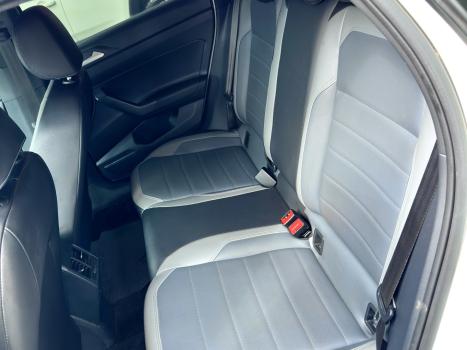 VOLKSWAGEN Nivus 1.0 4P FLEX 200 TSI HIGHLINE TURBO AUTOM�TICO, Foto 13