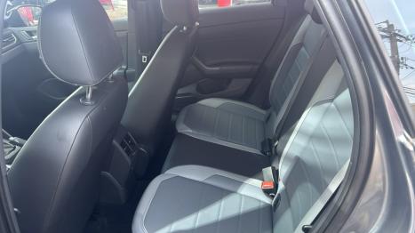 VOLKSWAGEN Nivus 1.0 4P FLEX 200 TSI HIGHLINE TURBO AUTOMÁTICO, Foto 11
