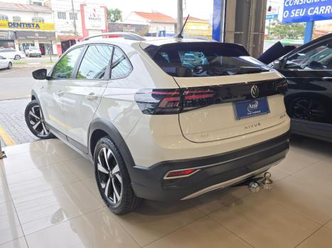 VOLKSWAGEN Nivus 1.0 4P FLEX 200 TSI HIGHLINE TURBO AUTOMÁTICO, Foto 4