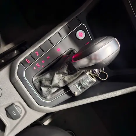 VOLKSWAGEN Polo Hatch 1.0 12V 4P 200 TSI HIGHLINE AUTOM�TICO, Foto 14