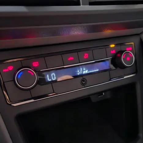 VOLKSWAGEN Polo Hatch 1.0 12V 4P 200 TSI HIGHLINE AUTOM�TICO, Foto 17