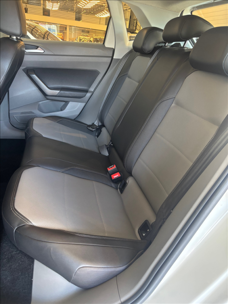 VOLKSWAGEN Polo Hatch 1.0 12V 4P 200 TSI  COMFORTLINE AUTOM�TICO, Foto 8