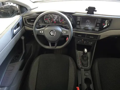 VOLKSWAGEN Polo Hatch 1.0 12V 4P 200 TSI  COMFORTLINE AUTOM�TICO, Foto 10