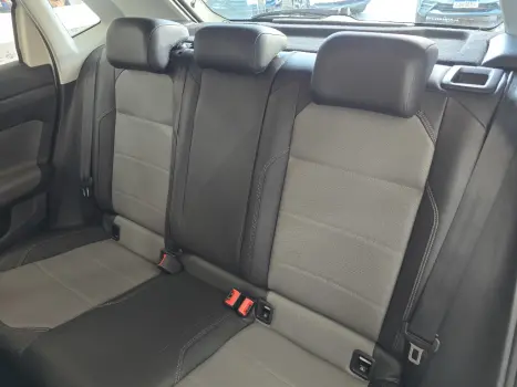 VOLKSWAGEN Polo Hatch 1.0 12V 4P 200 TSI HIGHLINE AUTOM�TICO, Foto 17