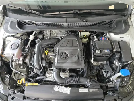 VOLKSWAGEN Polo Hatch 1.0 12V 4P 200 TSI  COMFORTLINE AUTOM�TICO, Foto 17