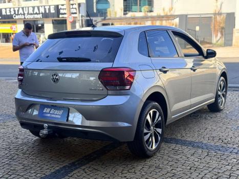 VOLKSWAGEN Polo Hatch 1.0 12V 4P 200 TSI  COMFORTLINE AUTOM�TICO, Foto 4