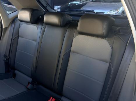 VOLKSWAGEN Polo Hatch 1.0 12V 4P 200 TSI  COMFORTLINE AUTOM�TICO, Foto 14