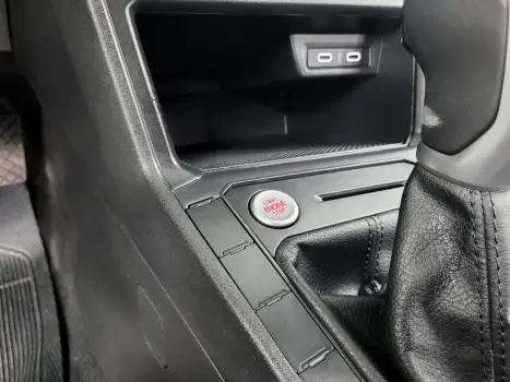 VOLKSWAGEN Polo Hatch 1.0 4P 170 TSI COMFORTLINE AUTOM�TICO, Foto 17