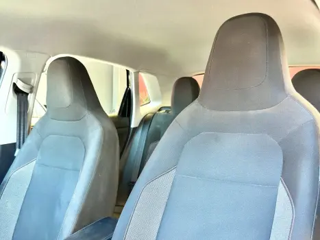 VOLKSWAGEN Polo Hatch 1.0 4P 170 TSI COMFORTLINE AUTOM�TICO, Foto 15