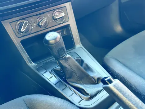 VOLKSWAGEN Polo Hatch 1.0 4P 170 TSI COMFORTLINE AUTOM�TICO, Foto 19