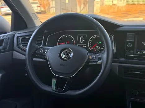 VOLKSWAGEN Polo Hatch 1.0 12V 4P 200 TSI  COMFORTLINE AUTOM�TICO, Foto 9