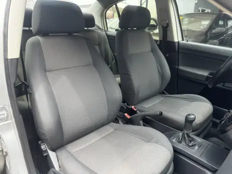VOLKSWAGEN Polo Sedan 1.6 4P FLEX, Foto 12