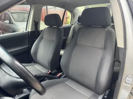 VOLKSWAGEN Polo Sedan 1.6 4P FLEX, Foto 13