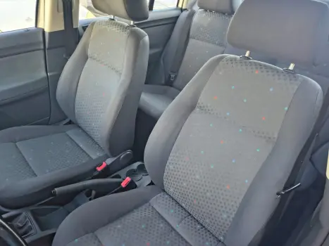 VOLKSWAGEN Polo Sedan 1.6 4P FLEX, Foto 7