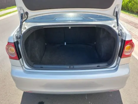 VOLKSWAGEN Polo Sedan 1.6 4P COMFORTLINE FLEX, Foto 4