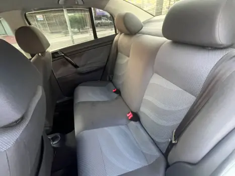 VOLKSWAGEN Polo Sedan 1.6 4P, Foto 5