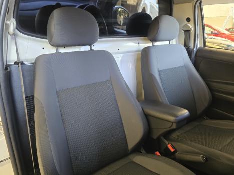 VOLKSWAGEN Saveiro 1.6 G7 CABINE SIMPLES ROBUST FLEX, Foto 13