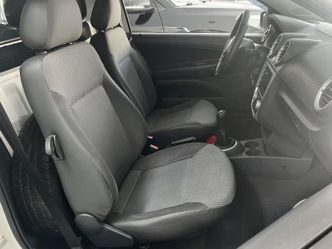VOLKSWAGEN Saveiro 1.6 G7 CABINE SIMPLES TRENDLINE FLEX, Foto 6