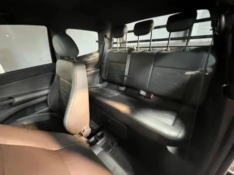 VOLKSWAGEN Saveiro , Foto 10