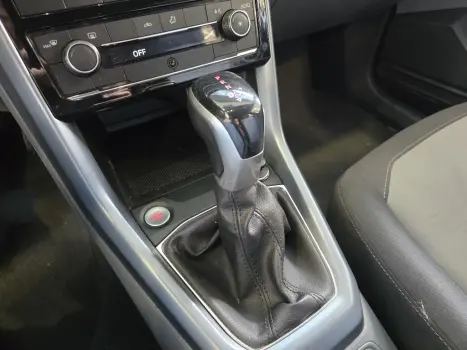 VOLKSWAGEN T-Cross 1.0 4P 200 TSI FLEX COMFORTLINE AUTOMÁTICO, Foto 9 VOLKSWAGEN T-Cross 1.0 4P 200 TSI FLEX COMFORTLINE AUTOMÁTICO, Foto 9