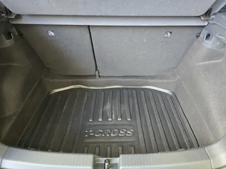 VOLKSWAGEN T-Cross 1.0 4P 200 TSI FLEX COMFORTLINE AUTOMTICO, Foto 17