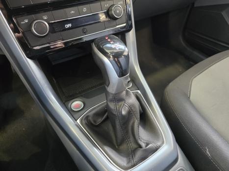 VOLKSWAGEN T-Cross 1.0 4P 200 TSI FLEX COMFORTLINE AUTOM�TICO, Foto 9