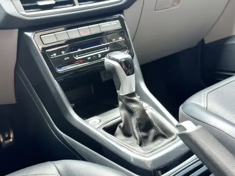 VOLKSWAGEN T-Cross 1.4 4P 250 TSI FLEX HIGHLINE AUTOM�TICO, Foto 13