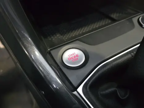 VOLKSWAGEN T-Cross 1.4 4P 250 TSI FLEX HIGHLINE AUTOM�TICO, Foto 13