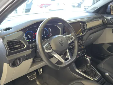 VOLKSWAGEN T-Cross 1.4 4P 250 TSI FLEX HIGHLINE AUTOM�TICO, Foto 15