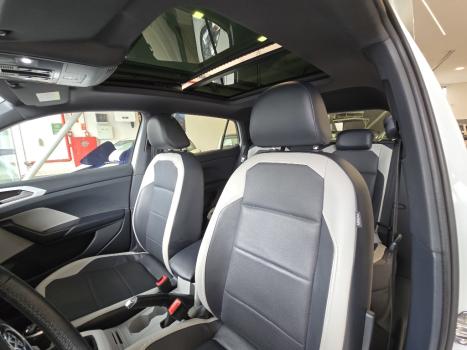 VOLKSWAGEN T-Cross 1.4 4P 250 TSI FLEX HIGHLINE AUTOM�TICO, Foto 16