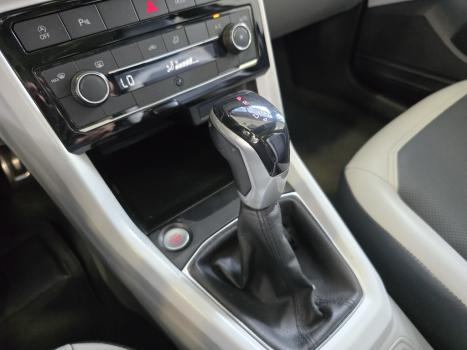 VOLKSWAGEN T-Cross 1.4 4P 250 TSI FLEX HIGHLINE AUTOM�TICO, Foto 9