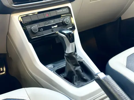 VOLKSWAGEN T-Cross 1.4 4P 250 TSI FLEX HIGHLINE AUTOM�TICO, Foto 14