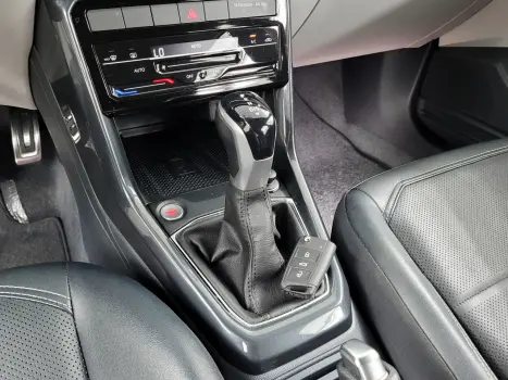 VOLKSWAGEN T-Cross 1.4 4P 250 TSI FLEX HIGHLINE AUTOM�TICO, Foto 19