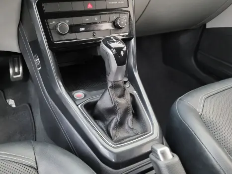 VOLKSWAGEN T-Cross 1.4 4P 250 TSI FLEX HIGHLINE AUTOM�TICO, Foto 16