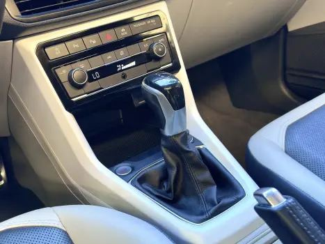 VOLKSWAGEN T-Cross 1.4 4P 250 TSI FLEX HIGHLINE AUTOM�TICO, Foto 15