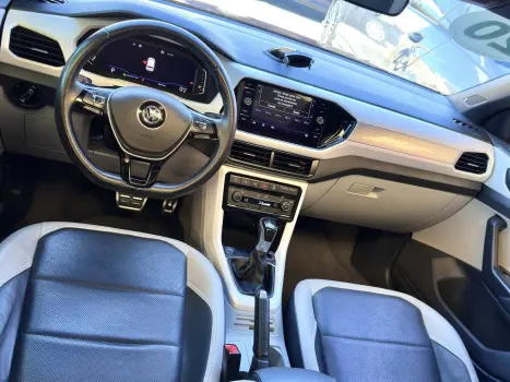 VOLKSWAGEN T-Cross 1.4 4P 250 TSI FLEX HIGHLINE AUTOM�TICO, Foto 16
