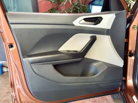 VOLKSWAGEN T-Cross 1.4 4P 250 TSI FLEX HIGHLINE AUTOM�TICO, Foto 19