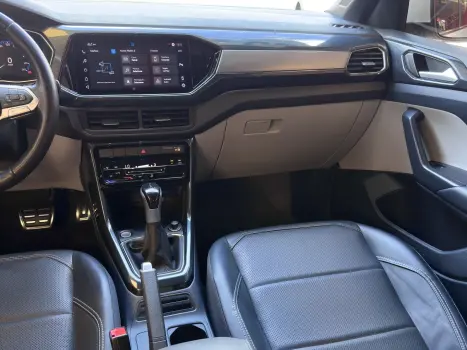 VOLKSWAGEN T-Cross 1.4 4P 250 TSI FLEX HIGHLINE AUTOM�TICO, Foto 15