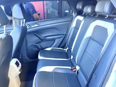 VOLKSWAGEN T-Cross 1.4 4P 250 TSI FLEX HIGHLINE AUTOM�TICO, Foto 12