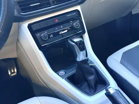 VOLKSWAGEN T-Cross 1.4 4P 250 TSI FLEX HIGHLINE AUTOM�TICO, Foto 18