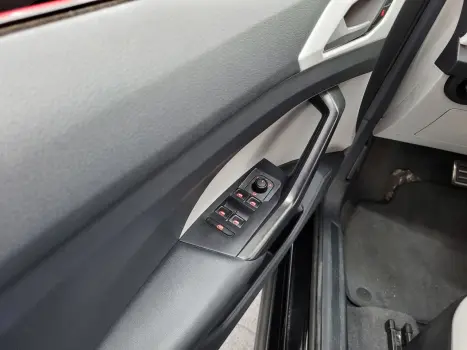 VOLKSWAGEN T-Cross 1.4 4P 250 TSI FLEX HIGHLINE AUTOM�TICO, Foto 12