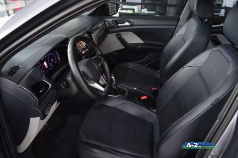 VOLKSWAGEN T-Cross 1.4 4P 250 TSI FLEX HIGHLINE AUTOM�TICO, Foto 4